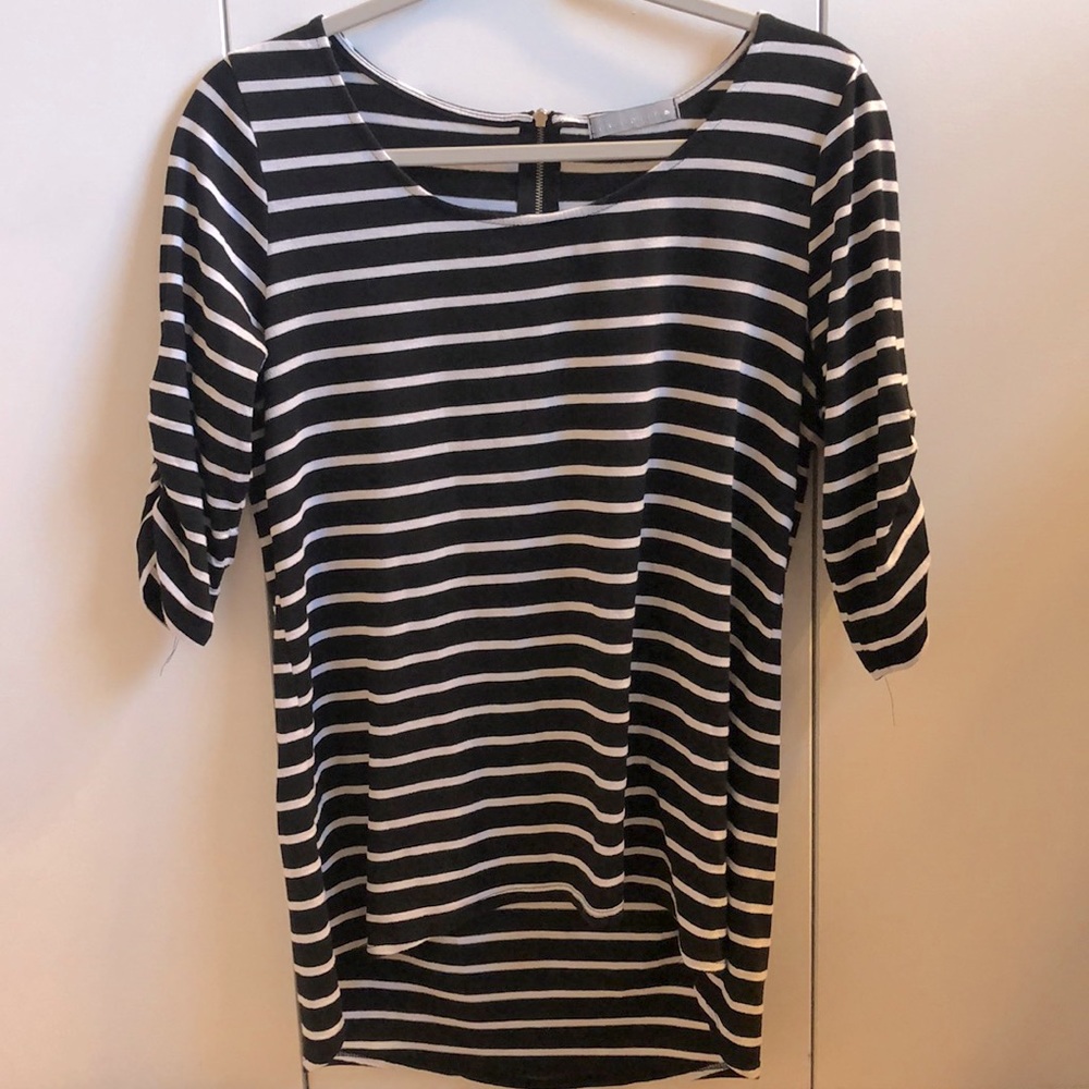 Olivia Moon women’s medium top